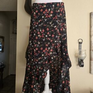 SHEIN Black Asymmetrical Skirt with Floral Design